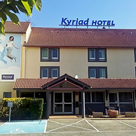 Kyriad Lyon Est - Saint Bonnet De Mure Екстер'єр фото