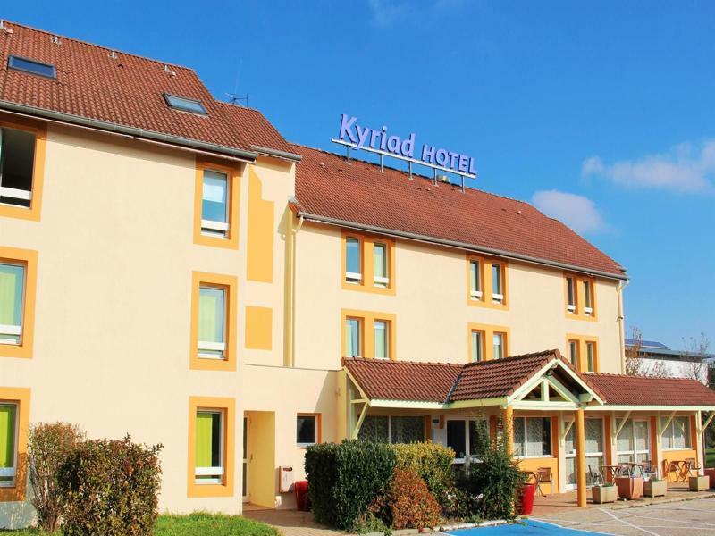 Kyriad Lyon Est - Saint Bonnet De Mure Екстер'єр фото